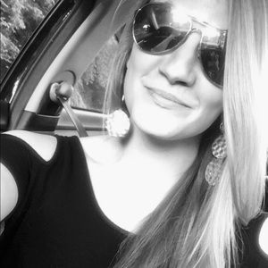 Meet your Posher, Tiffany